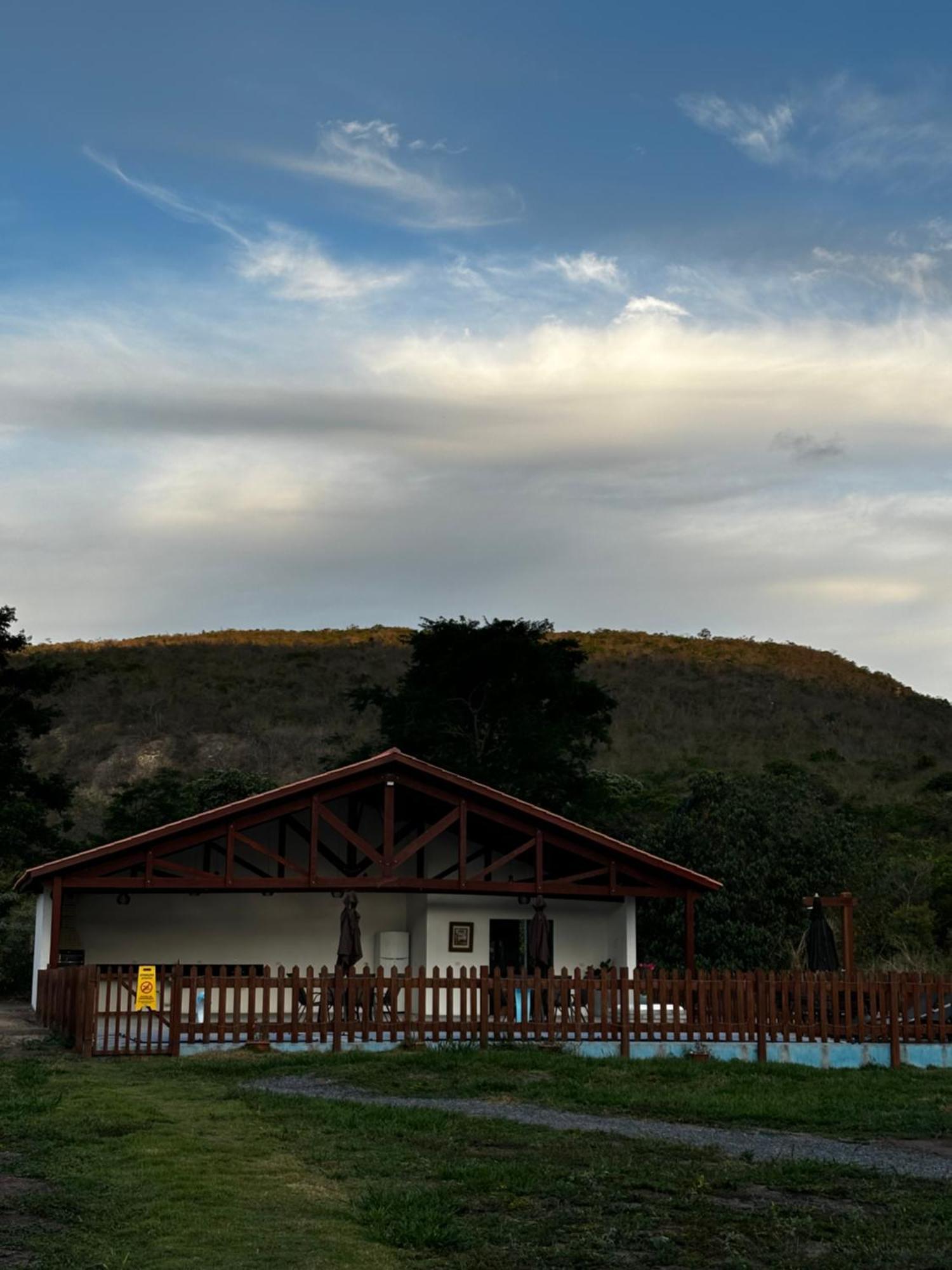 Chale Topazio No Recanto Diamantina Entre Palmeiras E Capao Holiday home