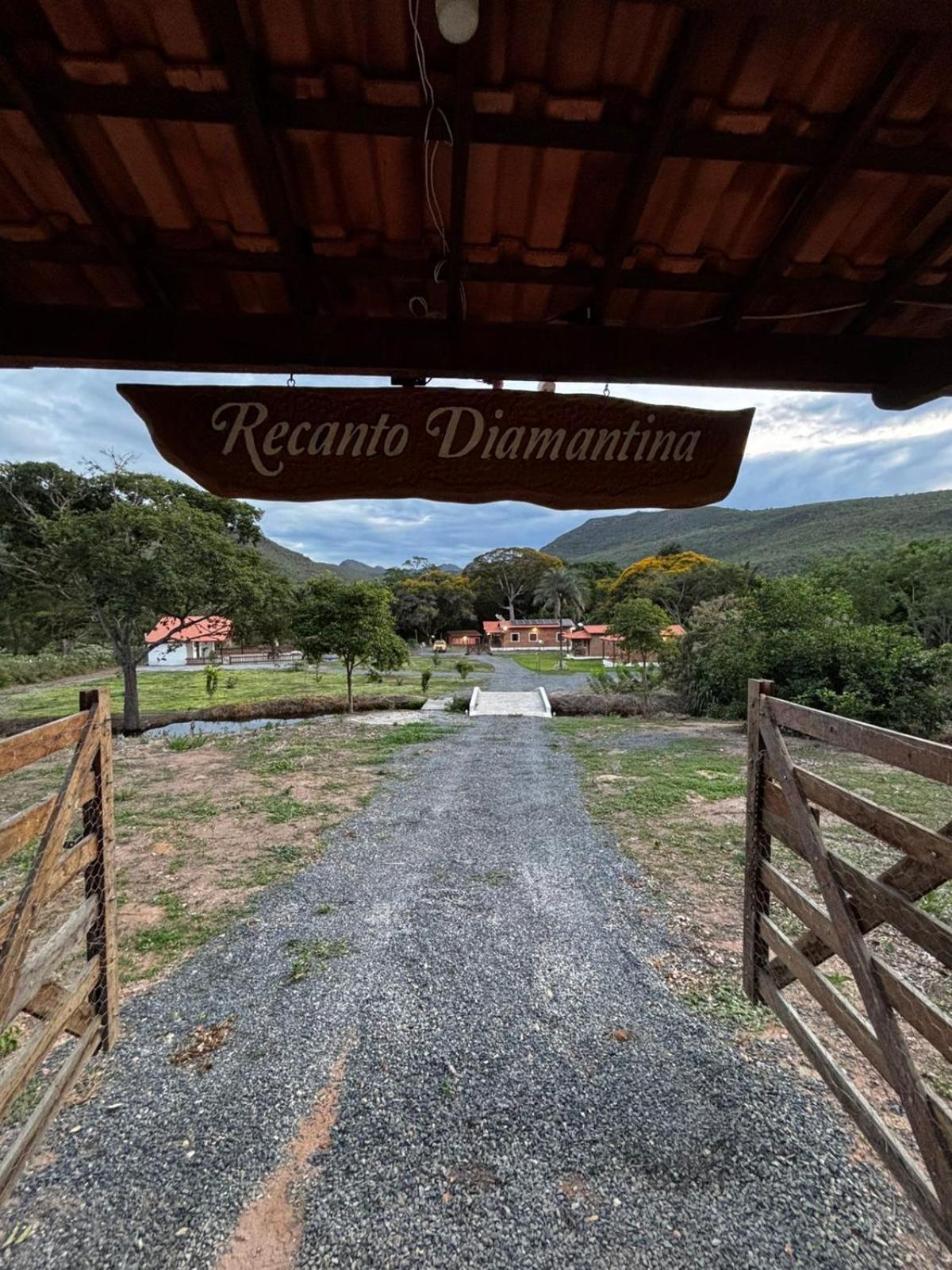 Holiday home Chale Topazio No Recanto Diamantina Entre Palmeiras E Capao Palmeiras (Bahia)